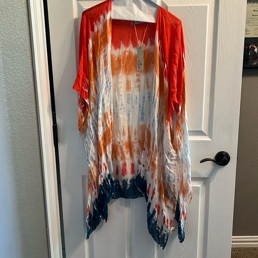 Multi colored kimono BNWT.